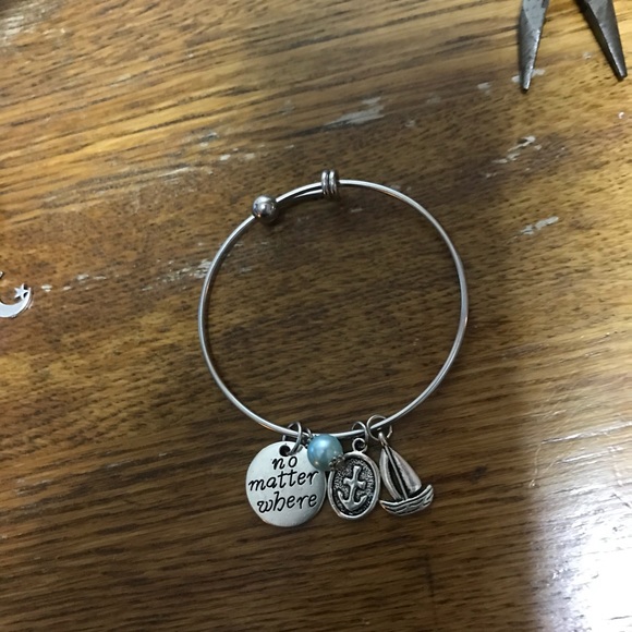 Bangle bracelets - Picture 2 of 6